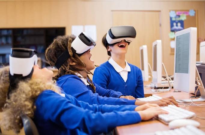 The Intelligent Classroom — How EdTech and AI are Personalizing the Learning Experience