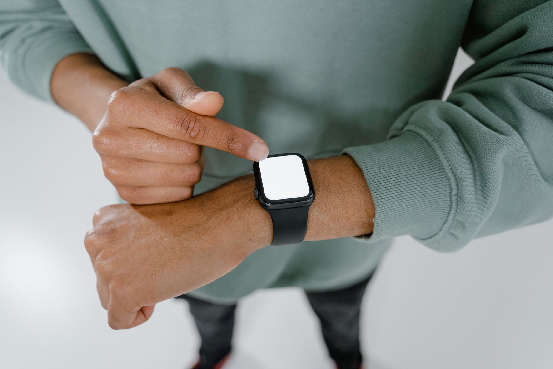 Garmin Enduro 4 Delivers Massive Battery Life to Rival Apple