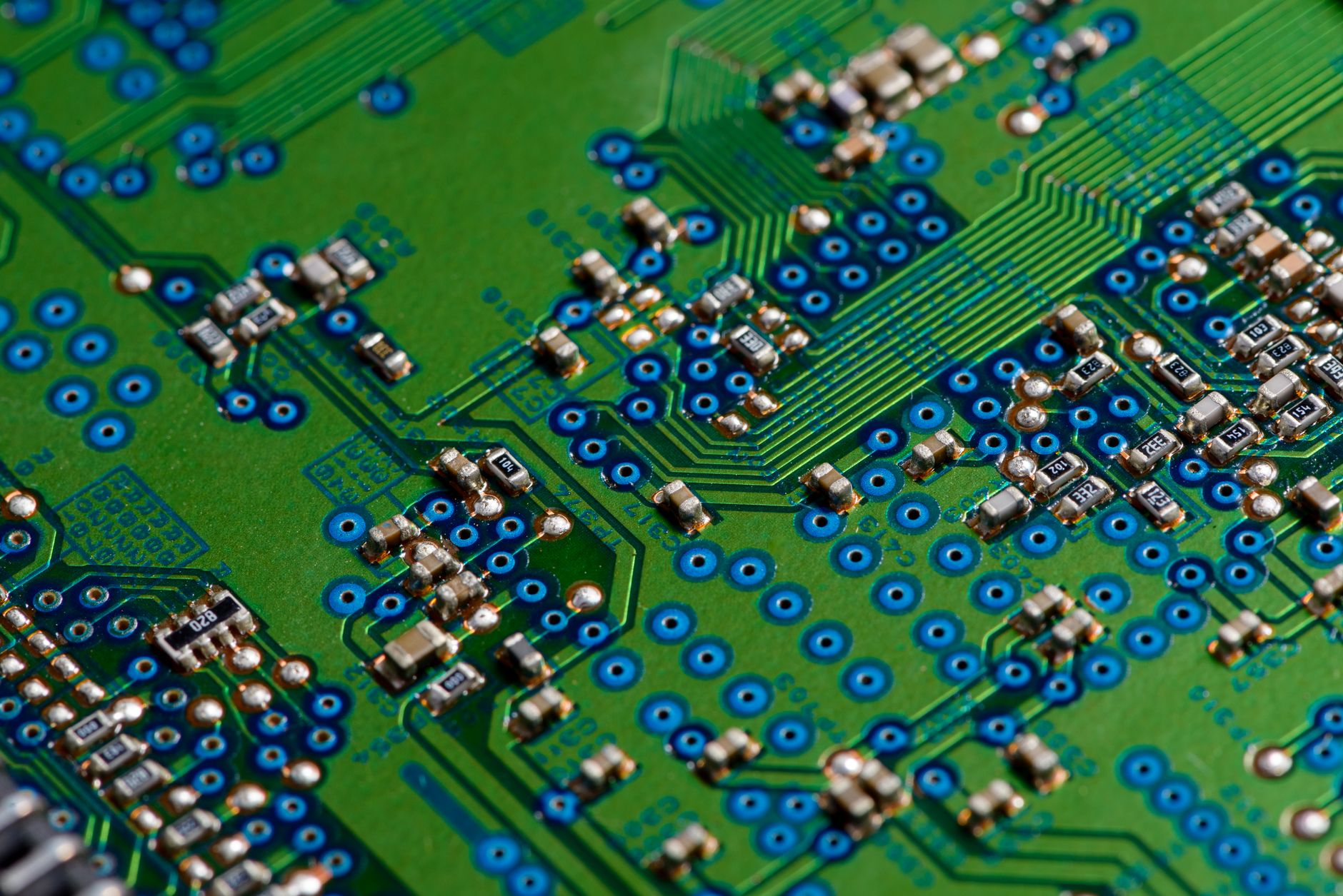 Marvell Technology leads tech sector watchlists amid semiconductor market shifts