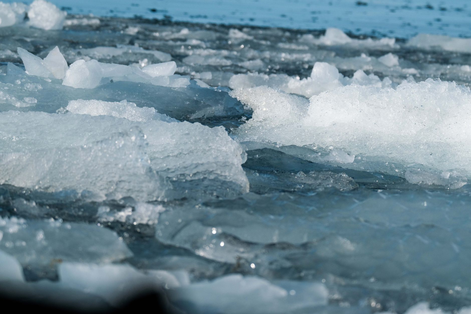 Ocean Water Seeps Deep Beneath Thwaites Glacier, Doubling Sea-Level Rise Projections