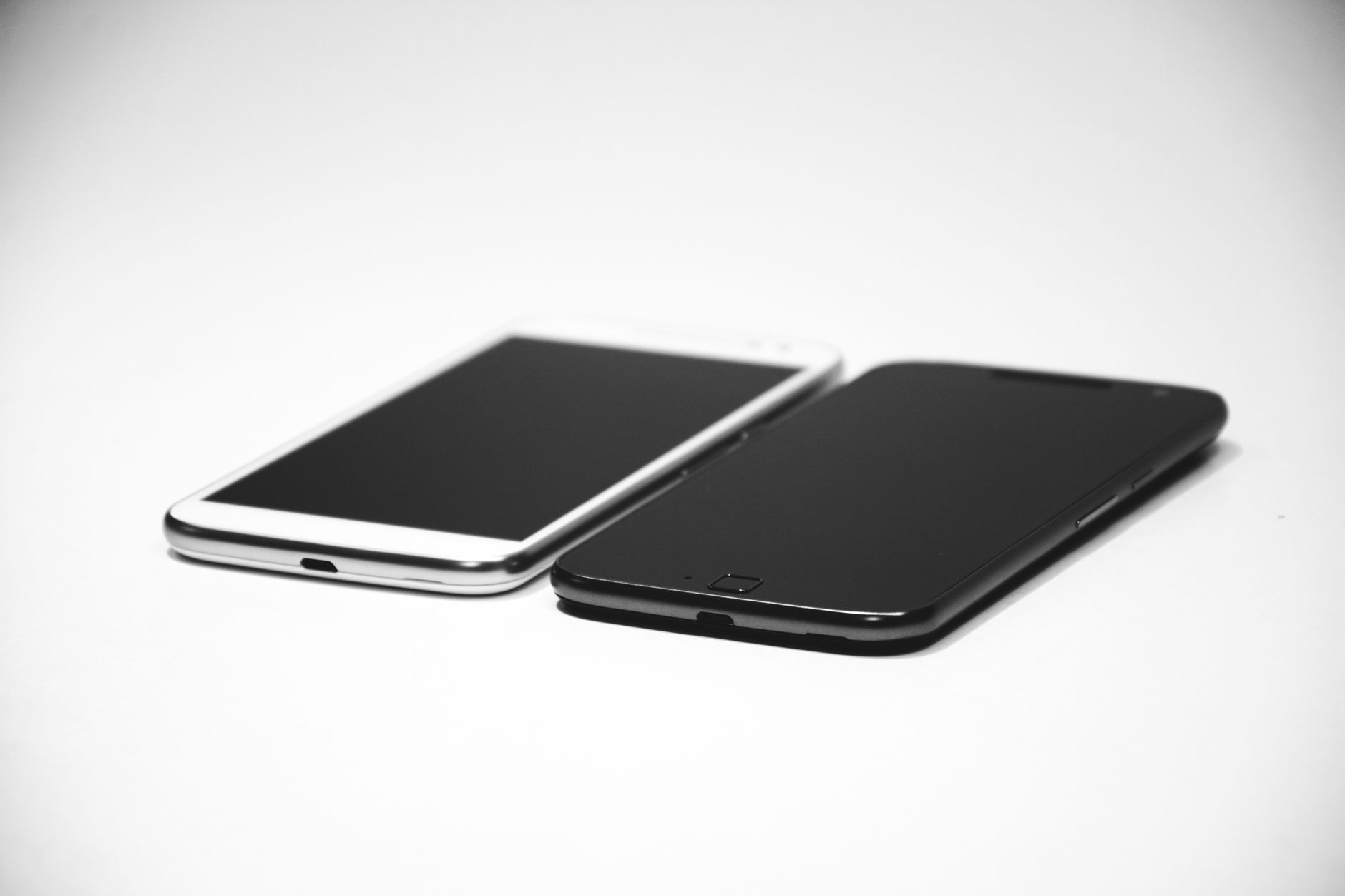 Ledger Unveils Phone-Like Crypto Device Amid Ongoing Supply Chain Scrutiny