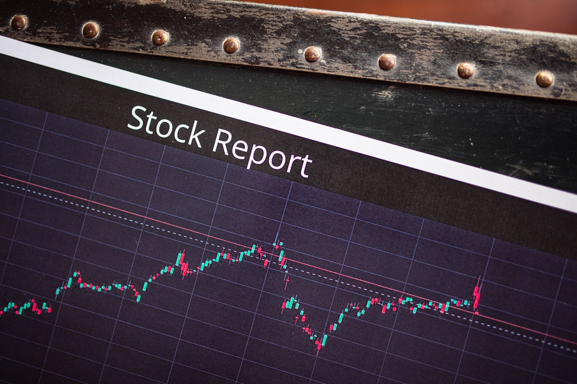 QQXT Gains 1.3% As Investors Rebalance Away From Mega-Cap Tech