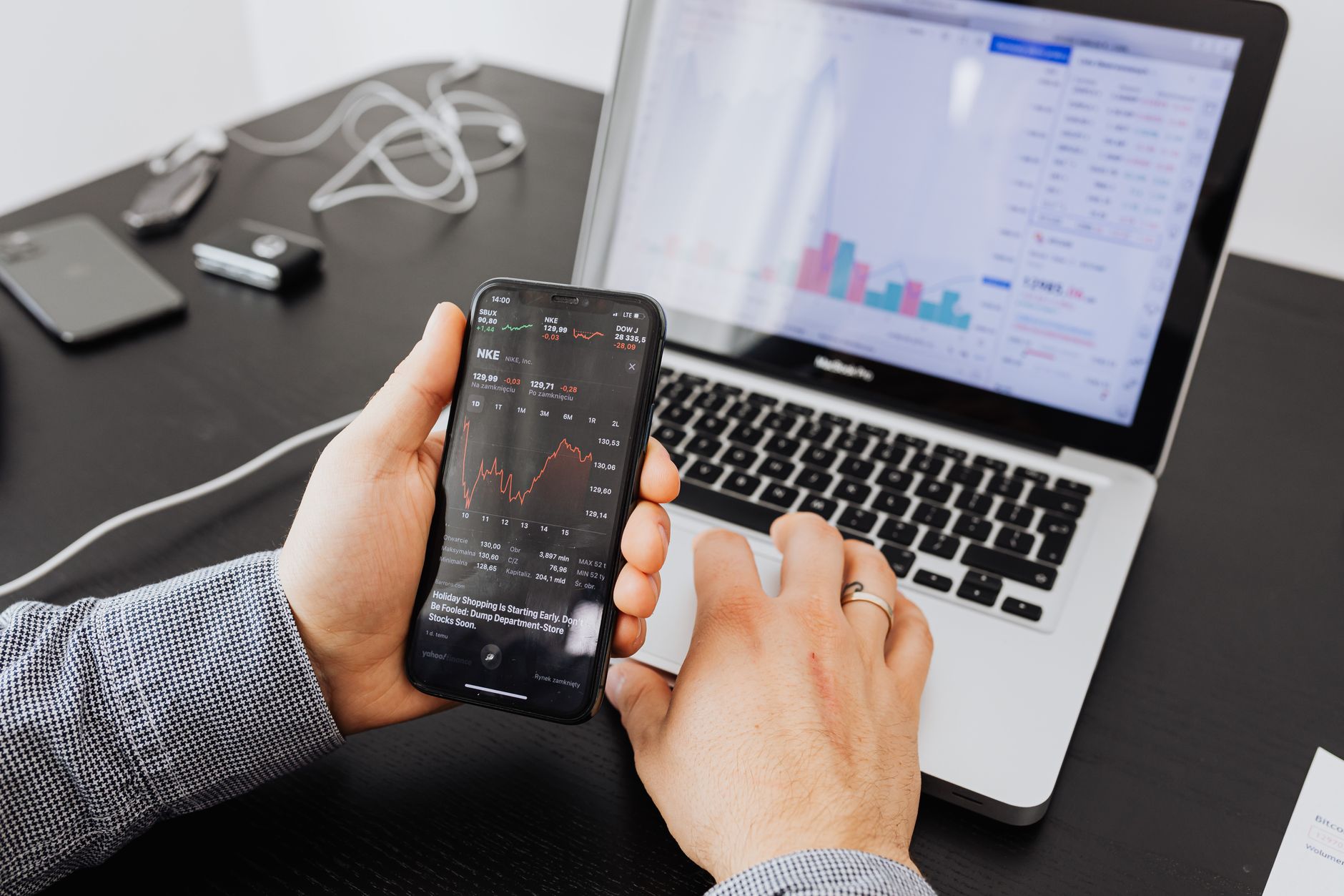 DXC Technology's LangChain Partnership Tests Investor Patience Amid Valuation Surge