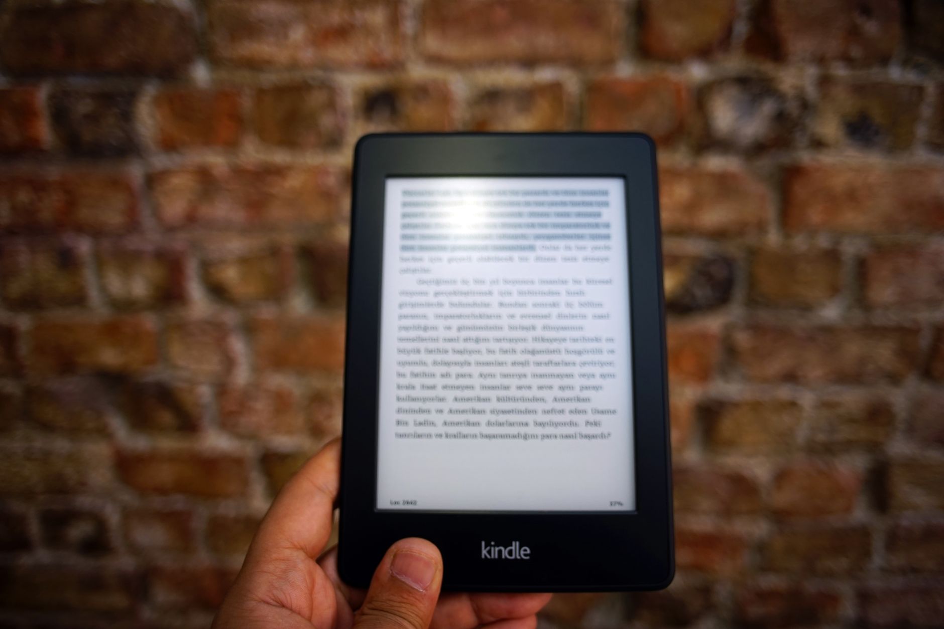 Next-Gen Color E-Paper Solves the Industry's Worst Flaw