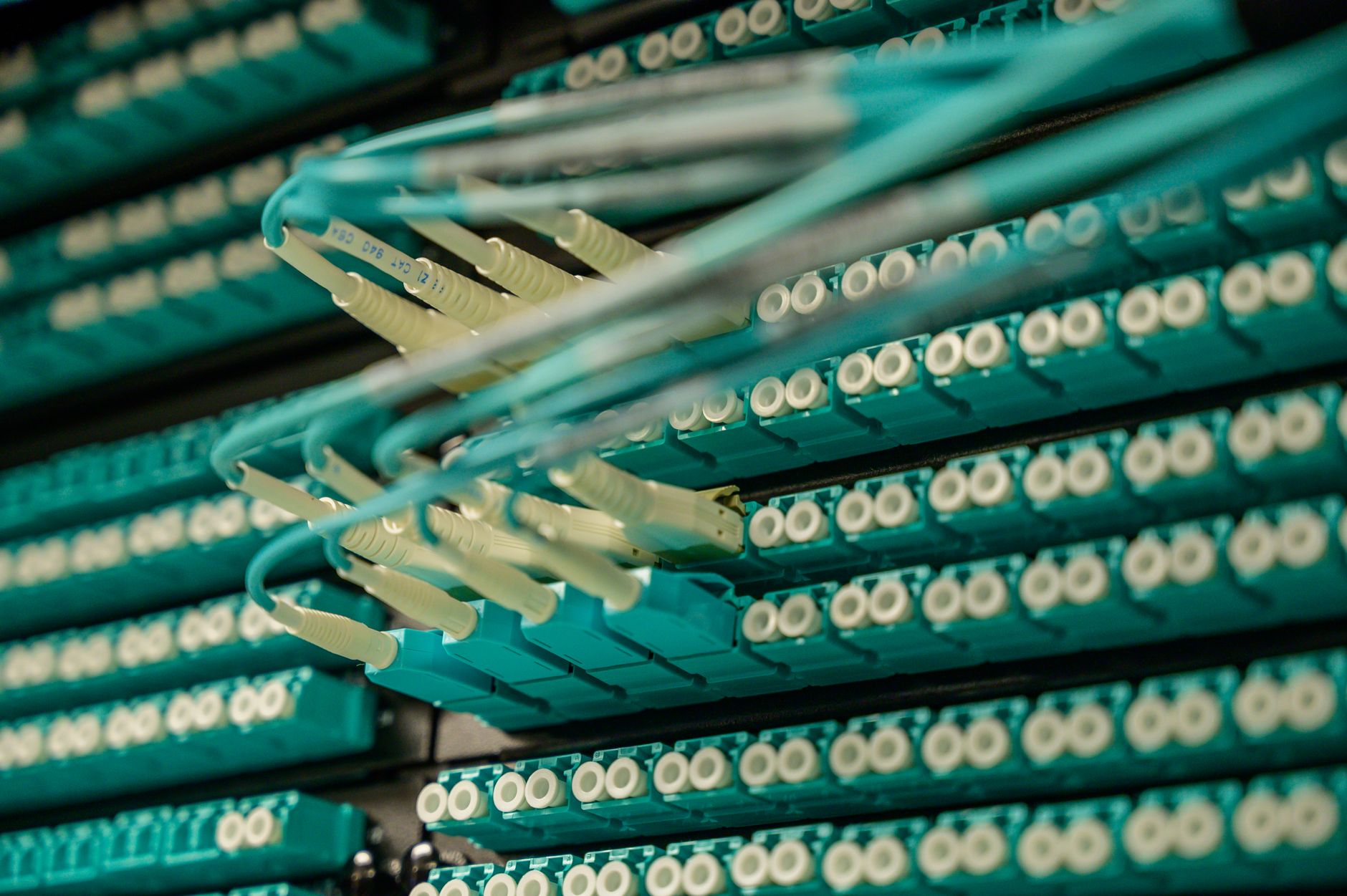 Unlocking the Purpose of the HDMI Port on Your Ugreen NAS