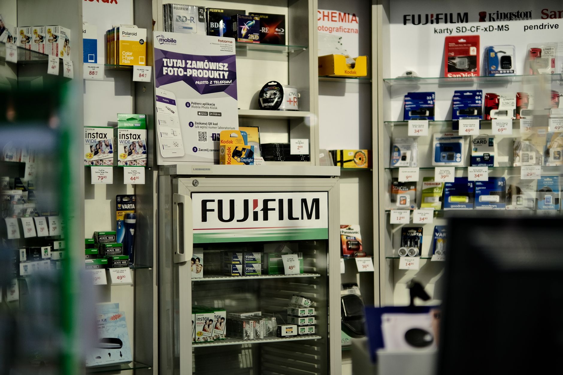 How to Score the Best Deals and Discounts on Camera Gear at Adorama