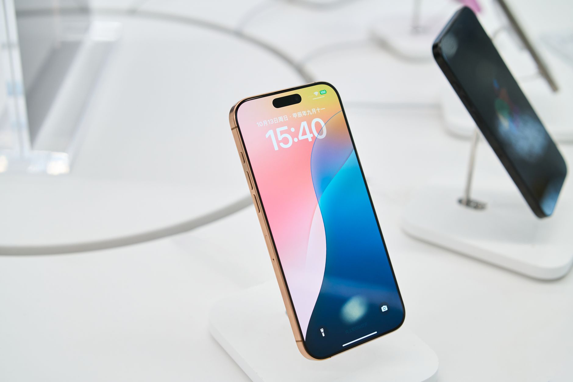 What to know before buying Apple's first foldable iPhone Duo