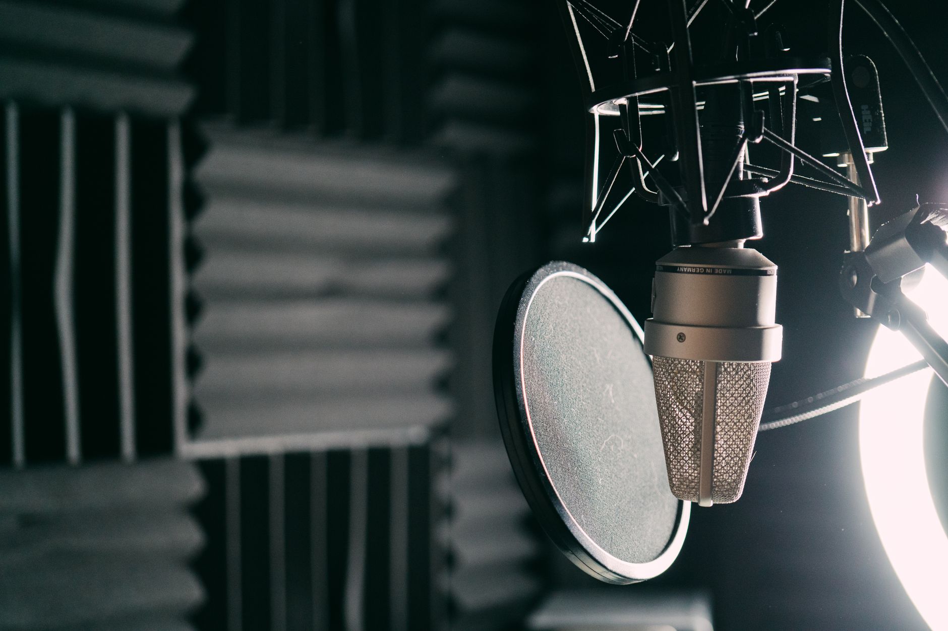 Renowned Voice Actor Eric Bauza Passes Away at 46