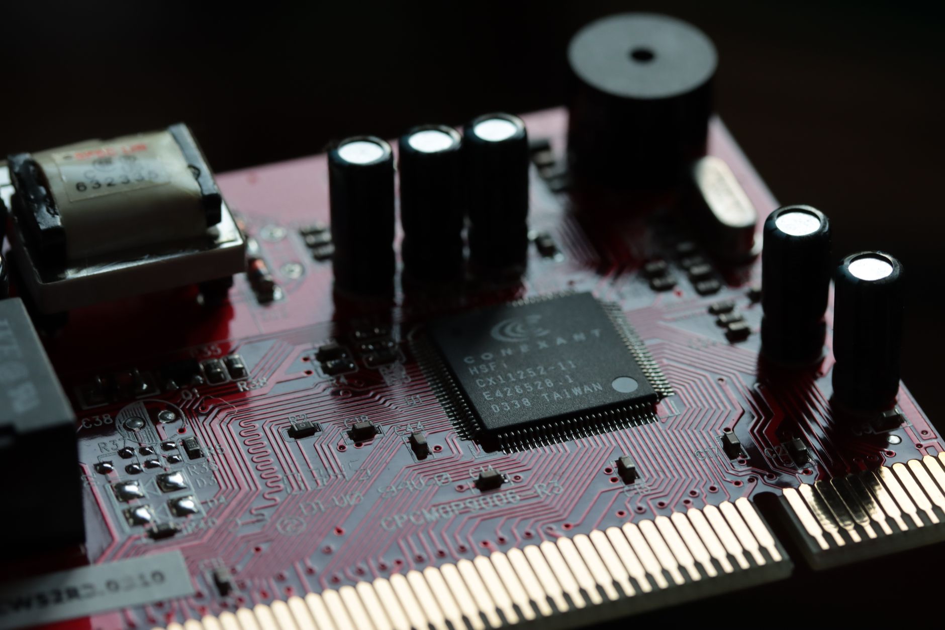 China Lab-Grown Diamond Producers Pivot Toward Semiconductors and AI